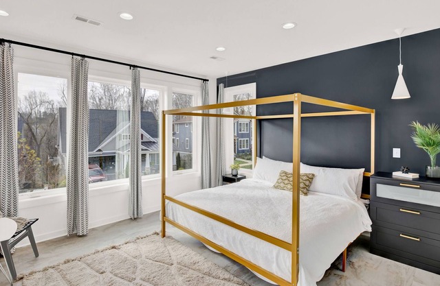 Modern and spacious, 7 minutes to downtown