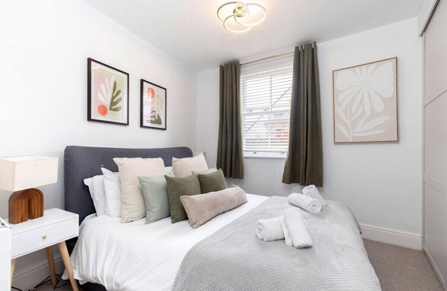 Modern Apartment By Historic Gloucester Quays