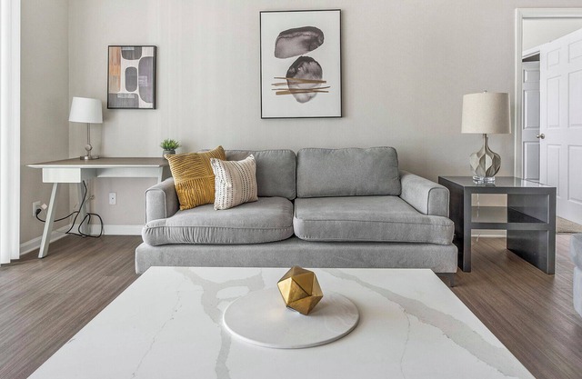 Modern Apartment in Prime Location (ID1375X099)