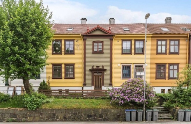 Modern apartment in traditional wooden house in Bergen