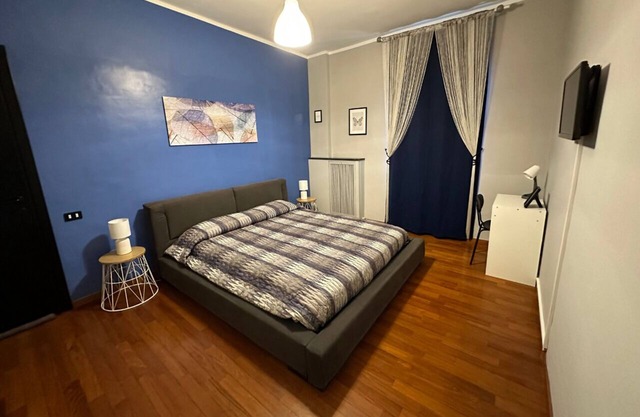Modern apartment in the heart of Rome in front of the Metro with sunset view