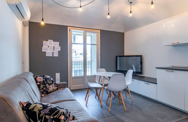 Modern apartment in the center of Turin