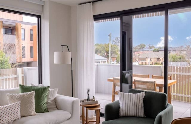 Modern apartment with Park views in Cheltenham
