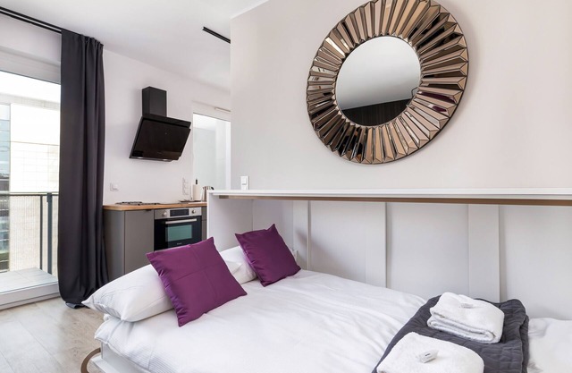 Modern Apartments City Center by Renters