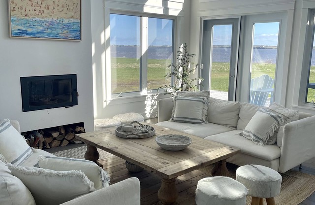 Modern Beachfront Property in the Northumberland Strait
