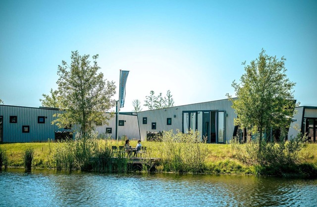 Modern chalet with dishwasher, 5 km from Kampen