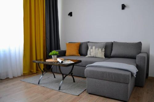 Modern City Center 2 Bedroom Apartment