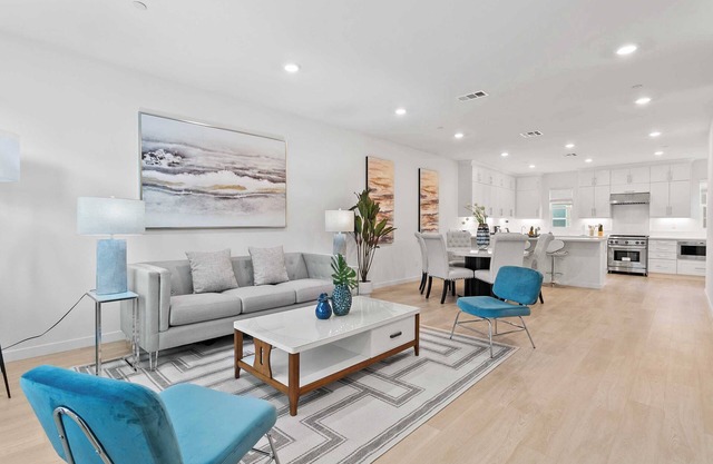 Modern Comfort Stylish 3BR Arcadia Home with Ensuite Baths & best location#42090