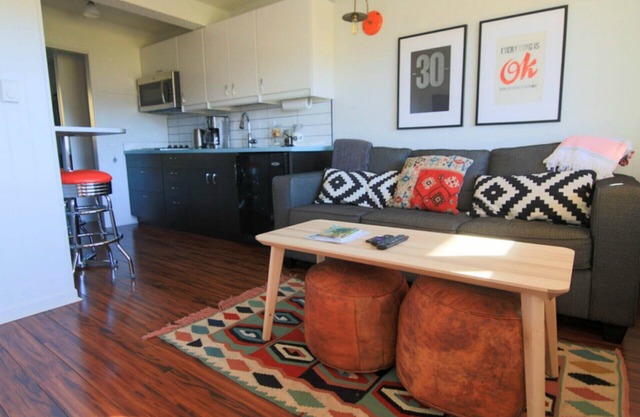 Modern, cozy one bedroom GEM