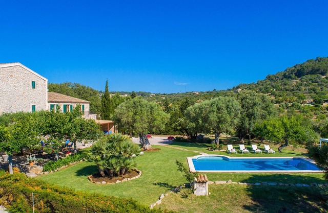 Modern finca with garden, pool and sea views in Son Servera