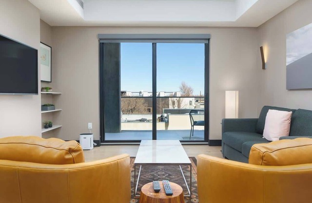 Modern Flat on Tennyson St w/Balcony & Views