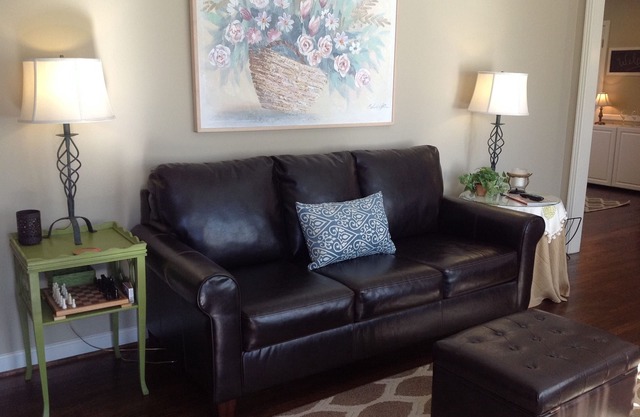 Modern Home in The Center of it All - Location, Location, Location!