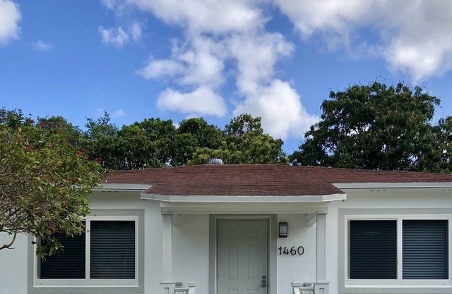 Modern home with a great yard space just minutes from Airport, Midtown,&Wynwood.
