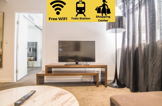 Modern Hotel Apartment Perfect location 1bed 1 bath apartment at Chatswood