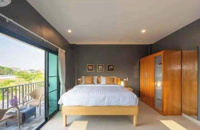 Modern House CNX