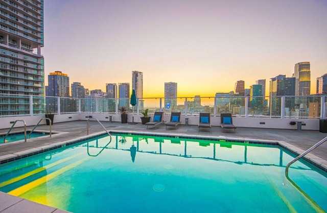 Modern Loft | 1BR in Downtown LA with Rooftop!