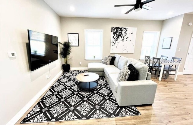 Modern Loft with Skyline Views - King & Queen Beds, Close to Downtown!