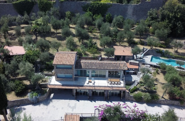 modern luxury villa with pool and view on hills - Pietrasanta & Forte dei Marmi