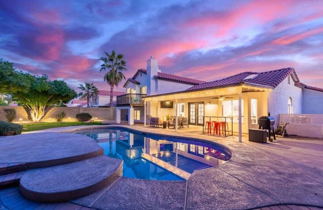 Modern Mesa Oasis|FREE Heated Pool|Al-Fresco Living