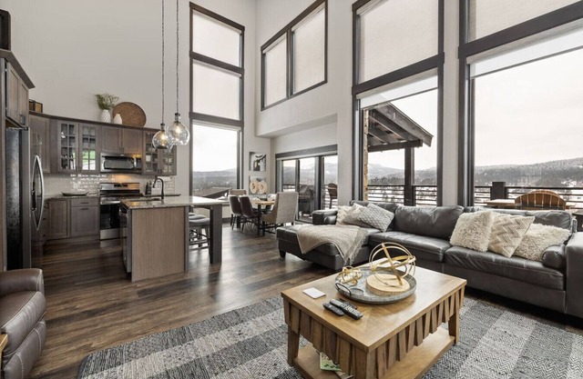 Modern Mountain Retreat