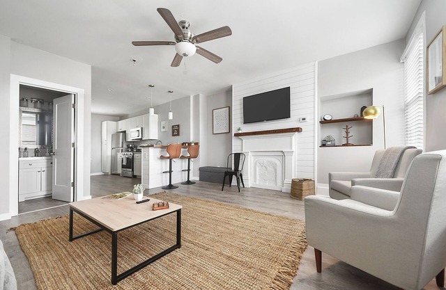 Modern Newly Renovated Duplex 6BR/3BR Sleeps 16