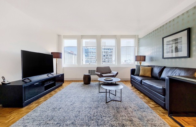 Modern One Bedroom Apartment in Boston's Back Bay