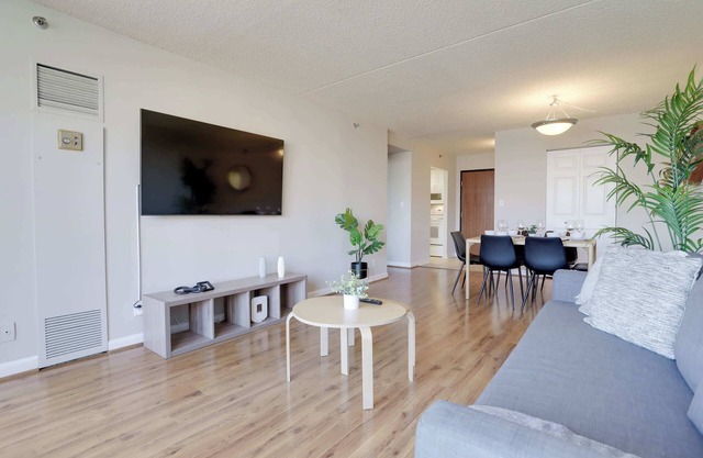 Modern Pentagon City Retreat