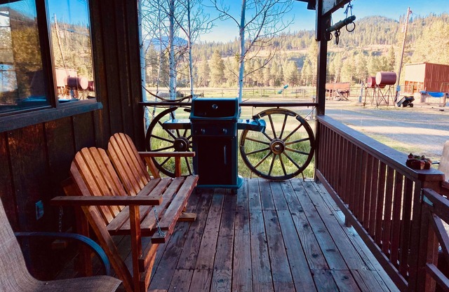 Modern private cabin at Boulder Creek Ranch