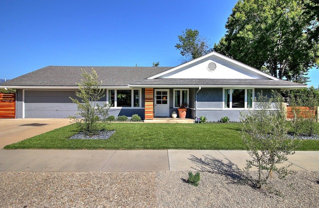 Modern Ranch Style House 2 blocks from Lake Los Carneros