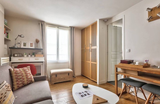 Modern Renovated studio, cozy and quiet