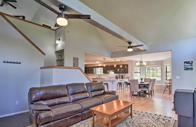 Modern Show Low Retreat w/ Deck & Mtn Views!