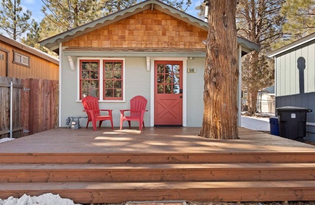 Modern spruce · Modern Chic Spruce Retreat - Hot Tub + AC + Pets