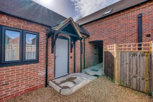 Modern Stockton Studio Room, Free WiFi & Parking