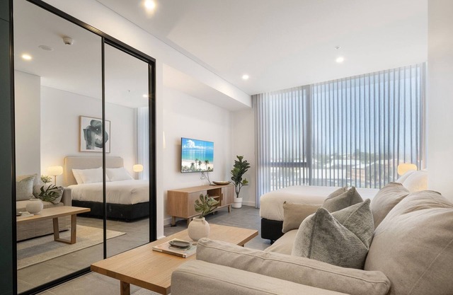 Modern Studio with Rooftop and BBQ Access