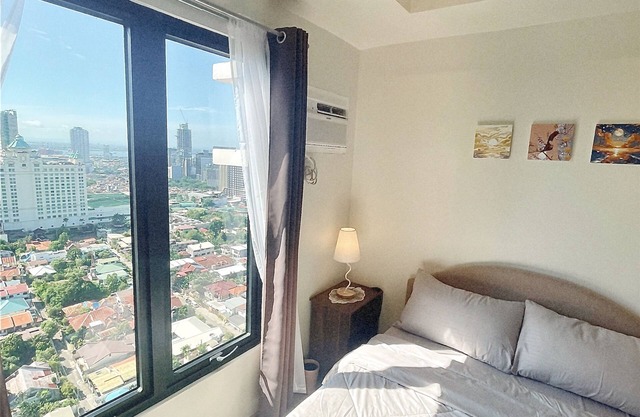 Modern Studio | Fast WiFi, Netflix | Short walk to IT Park