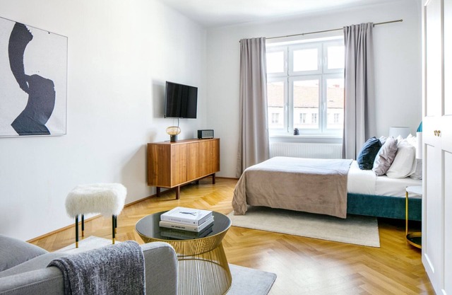 Modern Traungasse Studio, walk to Metro U1 and Stadtpark, by Blueground