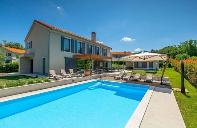 Modern villa Fritula with pool in Vižinada