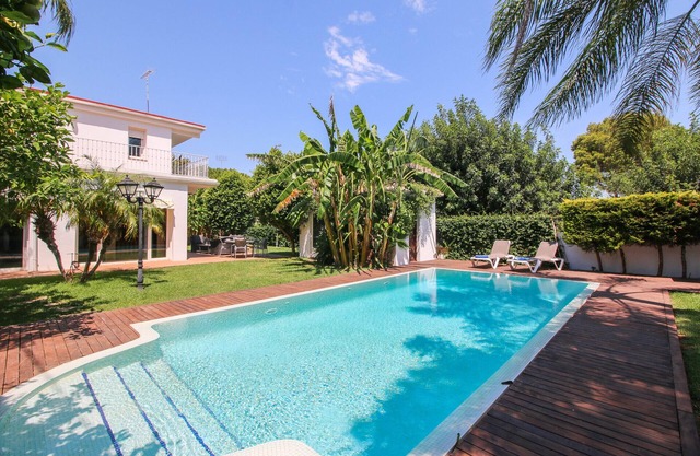 Modern villa in Las Rotas with air conditioning