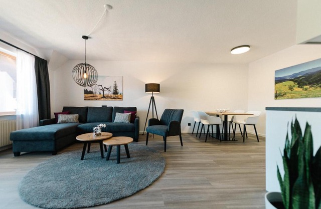 Moderne 3 Zi.-FeWo BlackForest Art Nähe Freiburg