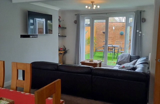 Modernised home with 2 bedrooms in Cardiff