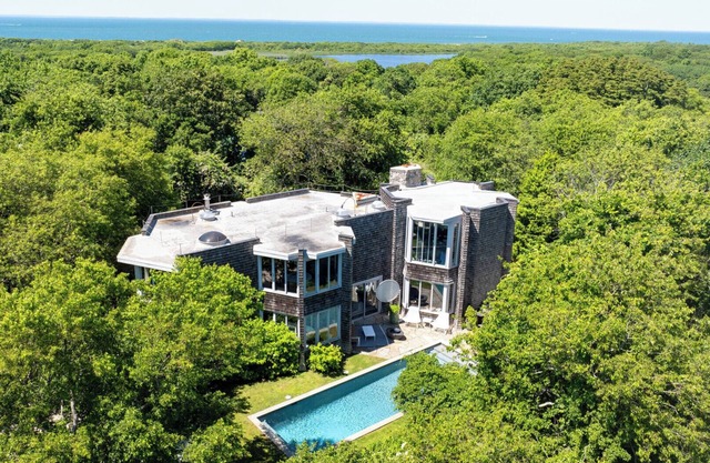 Modernist Montauk Home with Heated Pool, Close to Lake Montauk and Ditch.