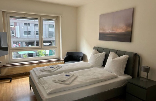 Modest studio in the city center (Cross 4)