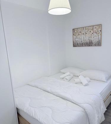 Mont Parnes Little House