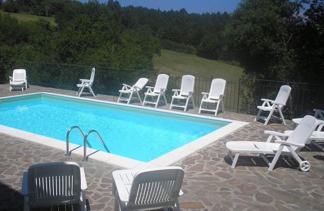 Montecapino: apartment/flat - 3 rooms - 2/6personsHouse with gardenHouse with garden