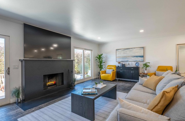 Monterey Bay Oasis - Comfortable Living 3-bedroom House