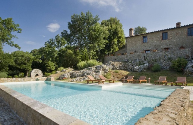 Montestigliano, an authentic farmhouse in the heart of Tuscany, is an oasis of peace and beauty that offers its guests refined residences and an enchanting view