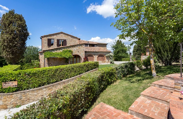 Monti 1824- Rural escape in quiet farm,1 km from local village + pool views
