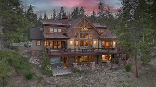 Moose Tracks Lodge