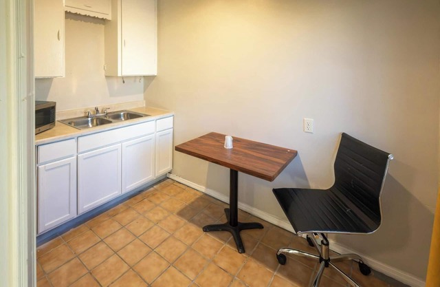 Motel 7 By Oyo Near Phoenix Airport