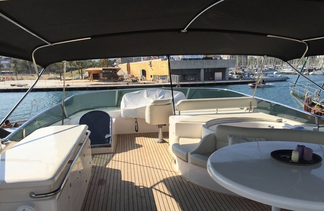 Motor Yacht Dandy in Barcelona Port Olimpic
